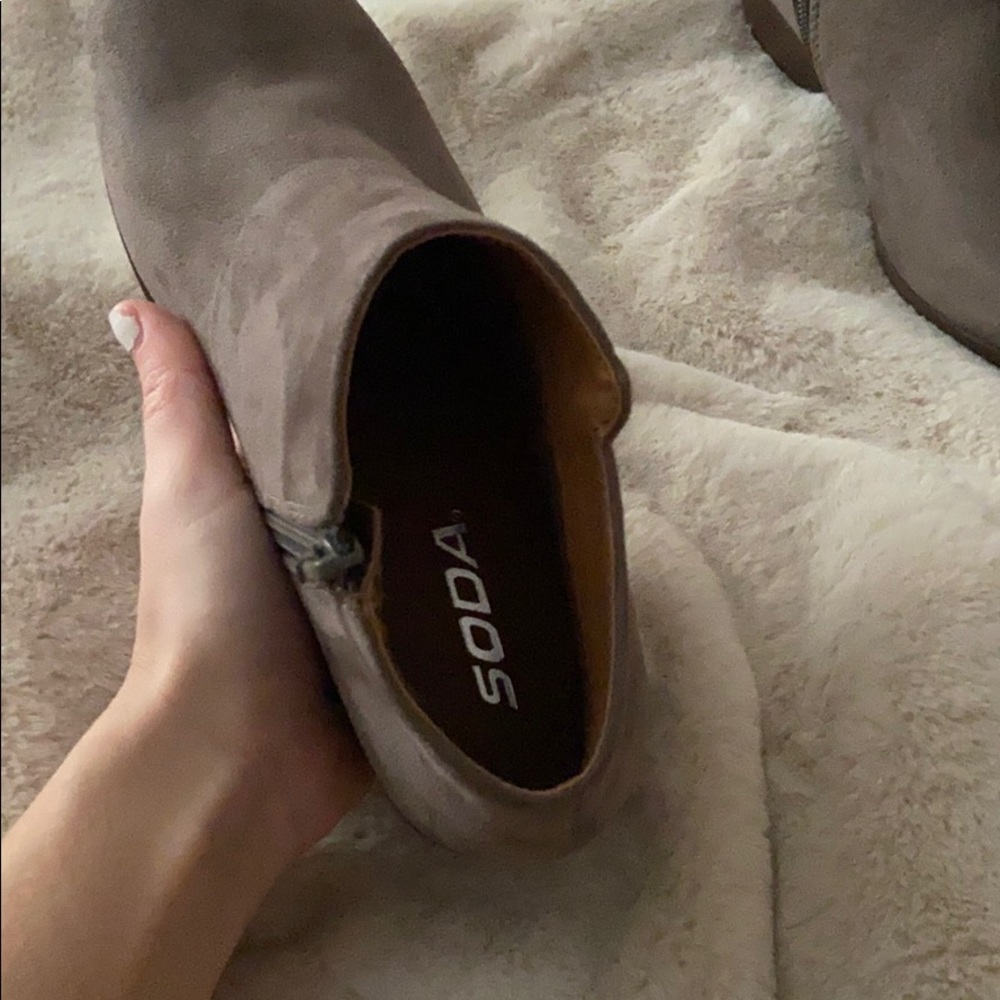 Ankle boot - Picture 4 of 4